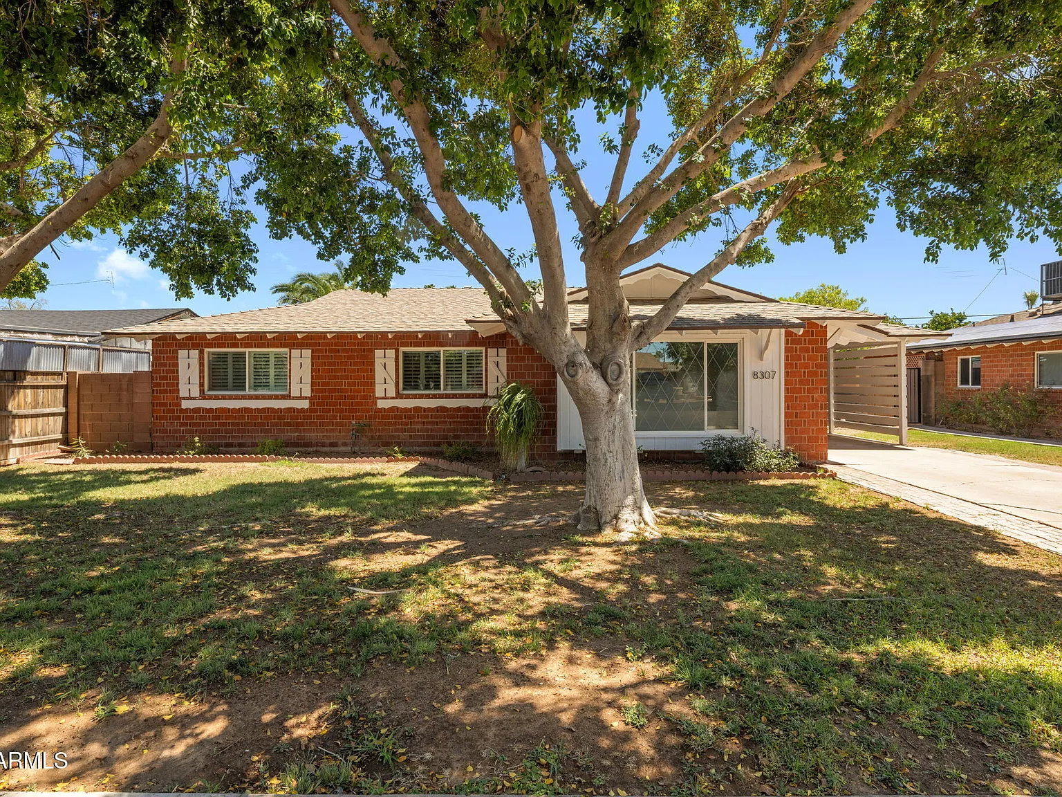 3 bed, 2.0 bath, 1416 sqft, $2,950 — Photo 2
