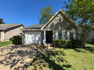 113 Woodleigh Rd, Dothan, AL 36305