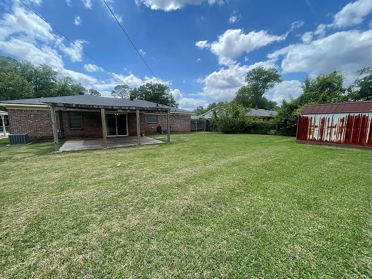 346 Wayne Dr — Photo 13