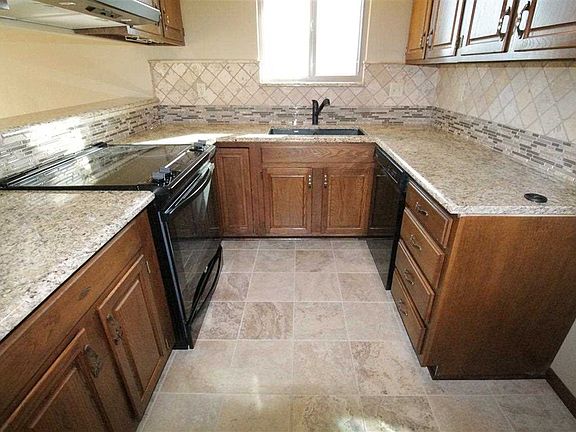 3rd image of 2021 N Broadmoor Ave #602