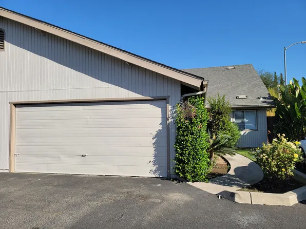 7066 N Thorne Ave, Fresno, CA 93650