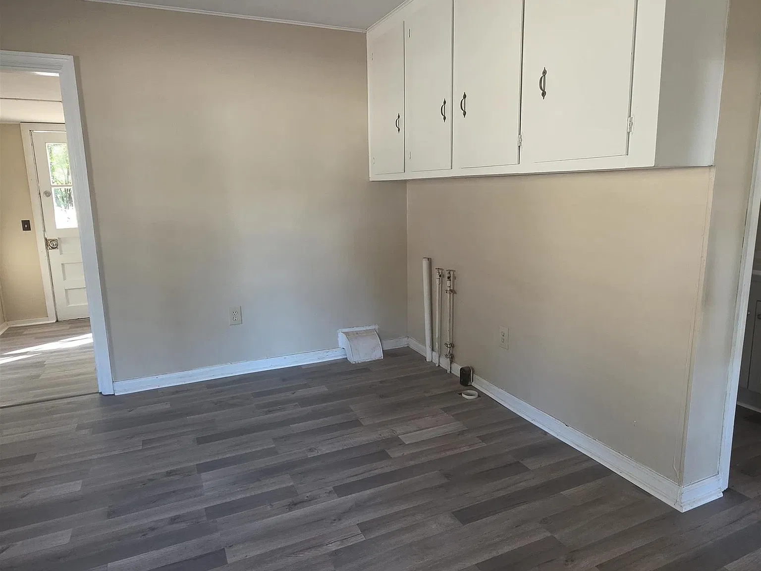 2 bed, 1.0 bath, 900 sqft, $1,000 — Photo 4