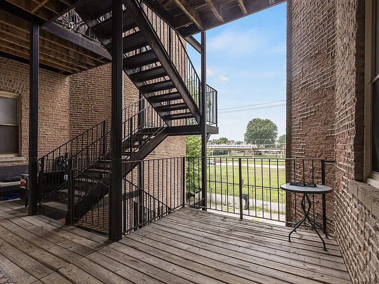 5014 S King Dr #2W — Photo 16
