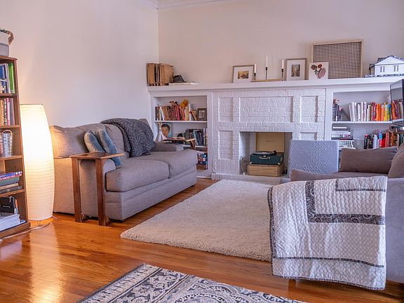 4th image of 3819 W Wrightwood Ave #3