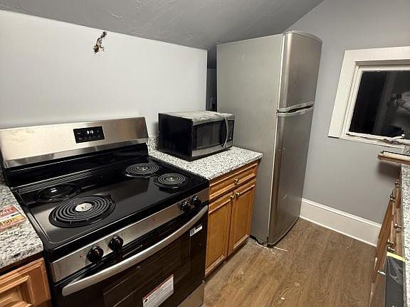 2nd image of 84 Division St