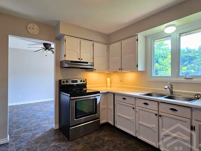 7 Clear Valley Dr — Photo 3