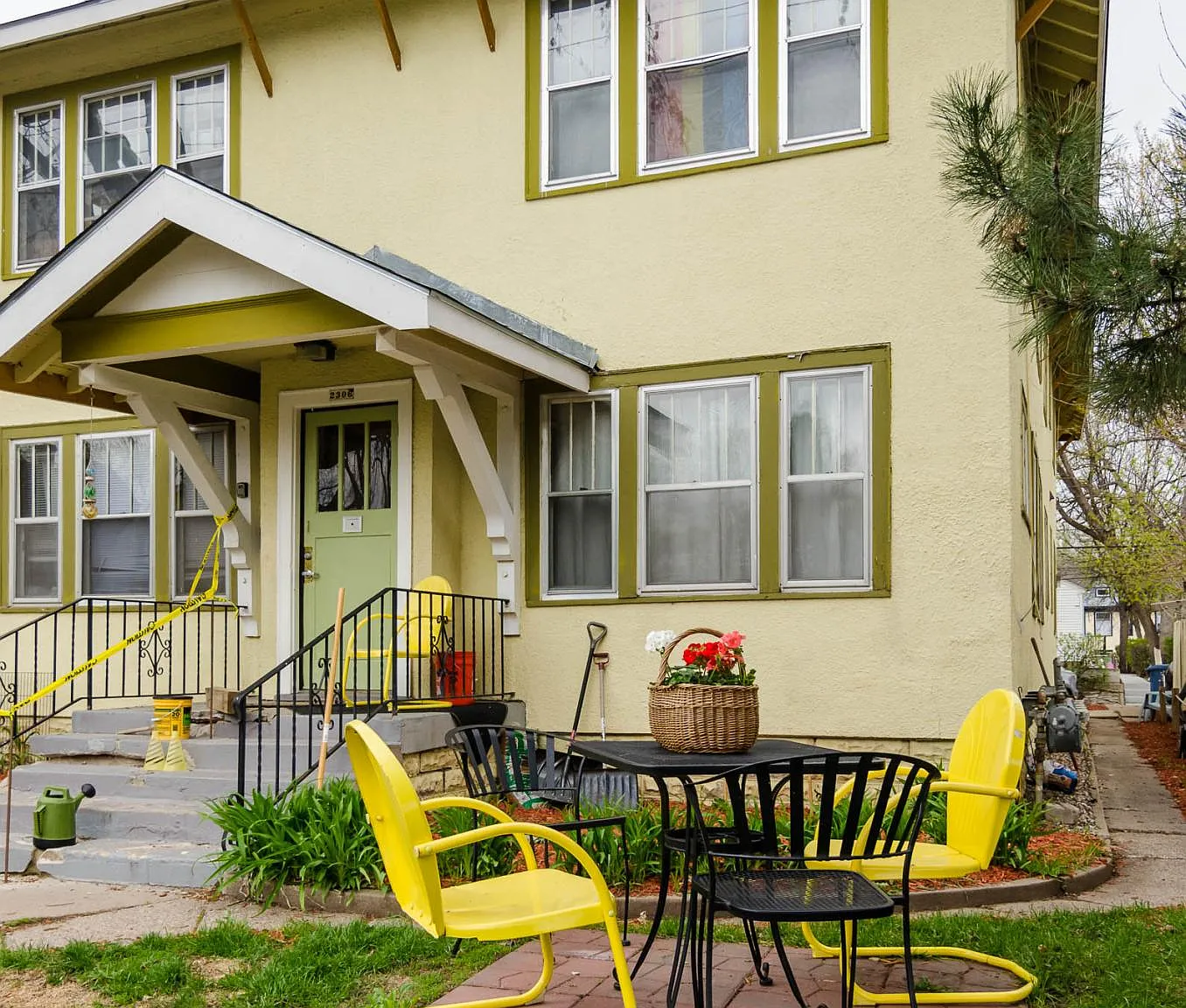 2 bed, 907 sqft, $1,090 — Photo 2