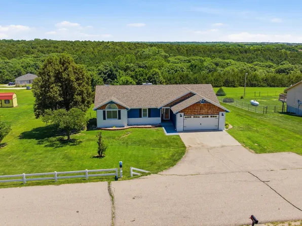 7213 McGeorge Rd, Milford, KS 66514