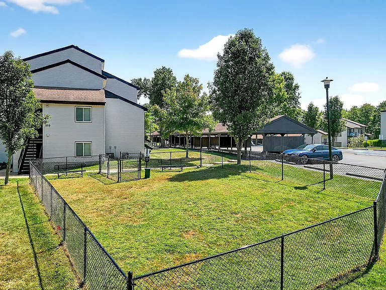 ReNew WestGlen — Photo 40