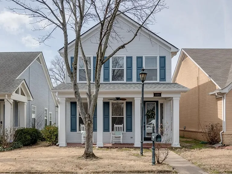 1189 Misty Isle Dr — Photo 1