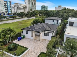 320 SW 19th Rd, Miami, FL 33129