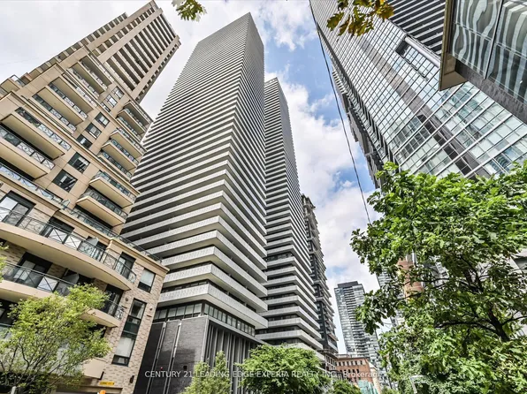 42 Charles St E, Toronto, ON