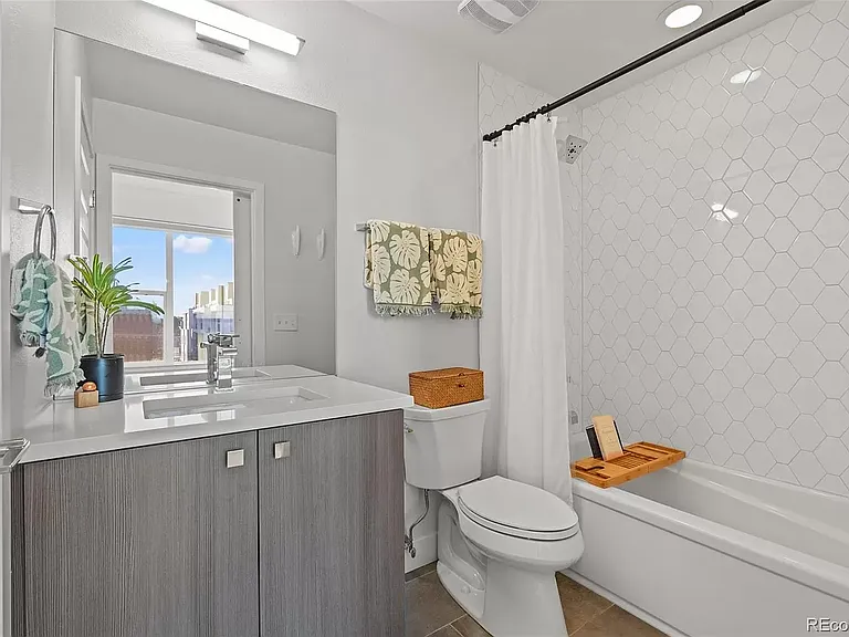 3042 Wilson Ct #1 — Photo 18