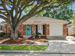 2772 Ridgefield Rd, Gretna, LA 70056