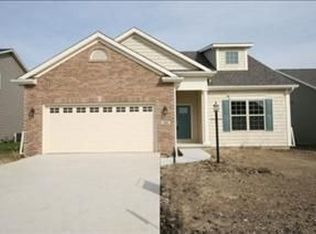 104 Gentian St, Savoy, IL 61874