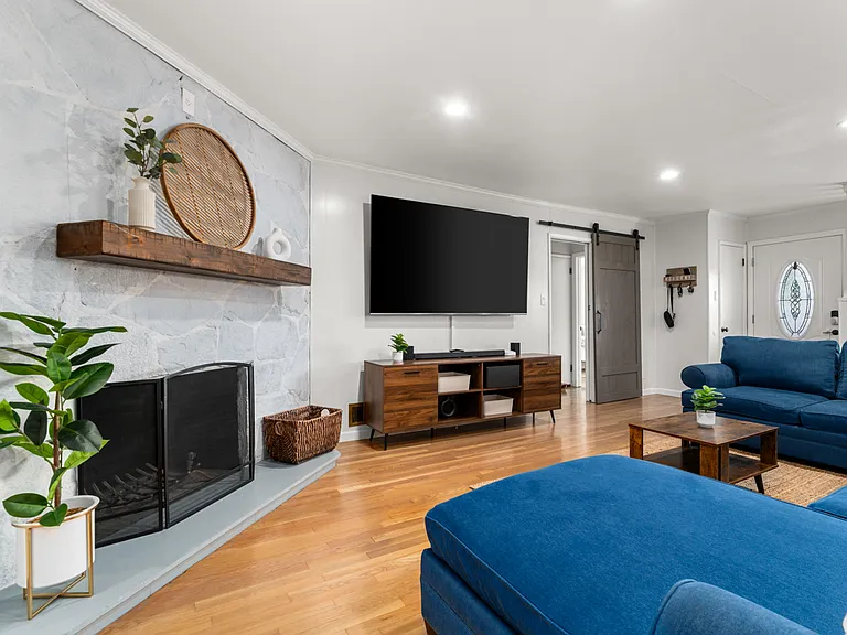15015 Lindhall Way — Photo 7