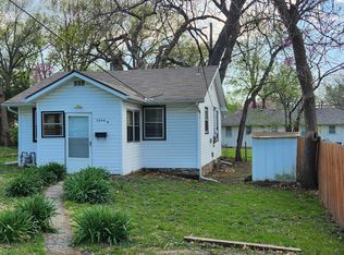 5944 1/2 Monrovia Ave, Shawnee, KS 66216