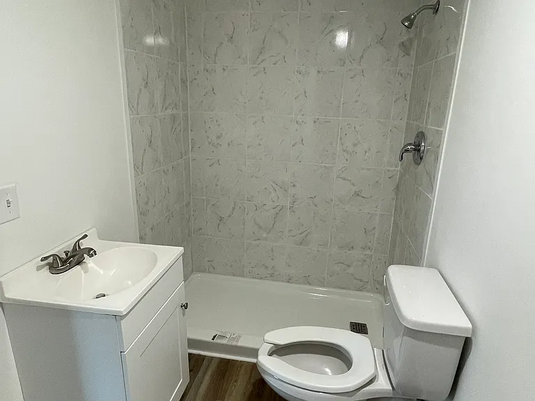 103 N Cowart Ave #B — Photo 7