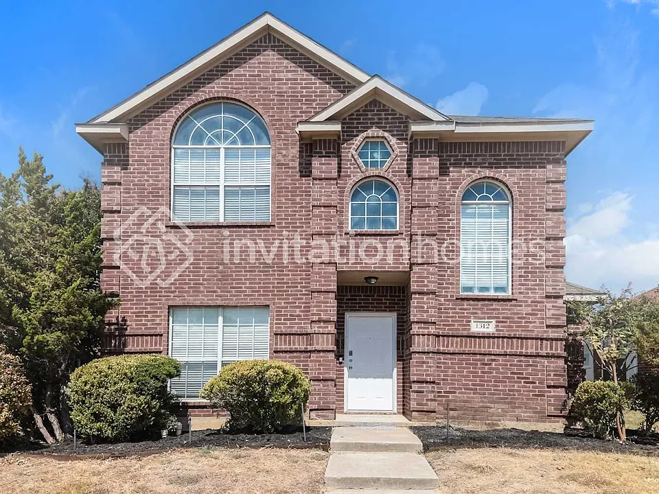 1312 W Branch Hollow Dr