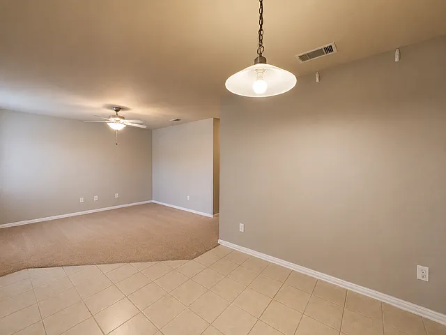 560 W Elm Unit C - 1 — Photo 3