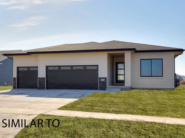 16314 Ironwood Ln, Urbandale, IA 50323