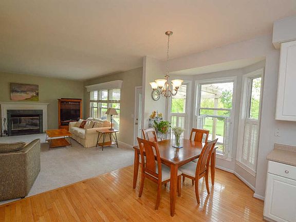 2nd image of 4944 Sandalwood Ct
