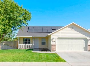 2913 Village Green St, Caldwell, ID 83605