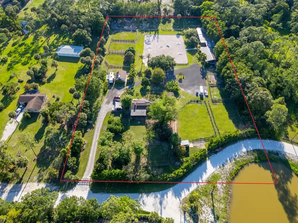 851 Hyde Park Rd, Loxahatchee, FL 33470