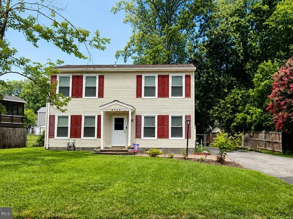 5596 Shadybrook Dr, Woodbridge, VA 22193