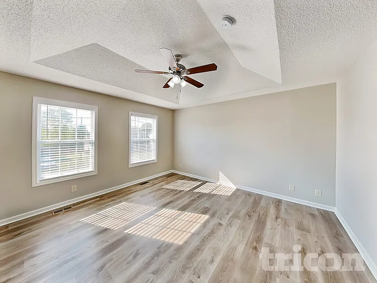 3411 Bradfield Dr — Photo 8