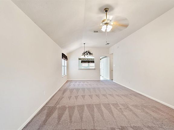 4th image of 18918 Bonners Park Cir