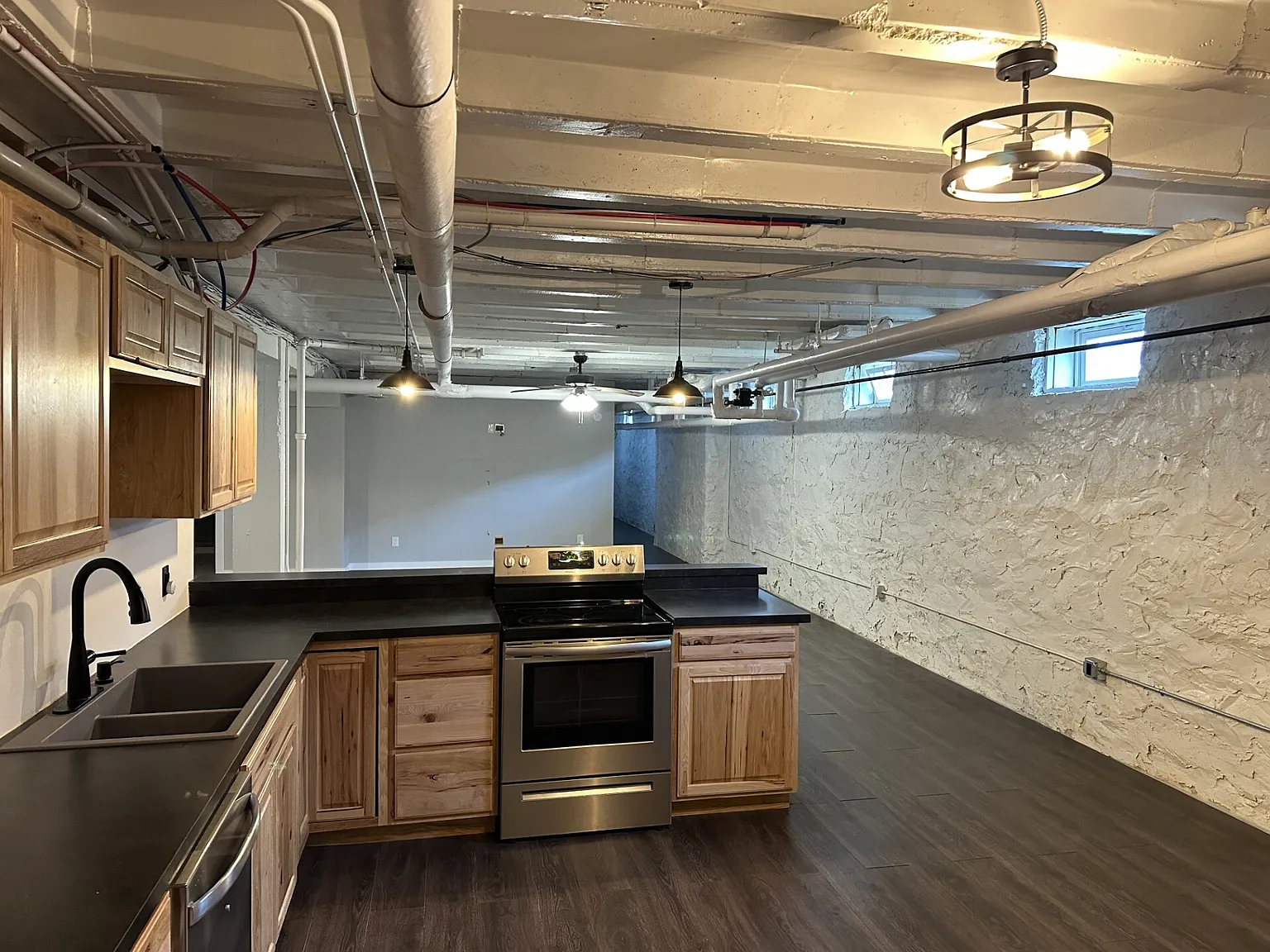 225 North Pioneer Avenue (C&P) — Photo 1
