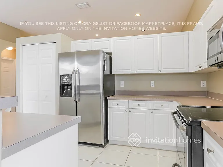 7586 NW 60th Ln — Photo 8