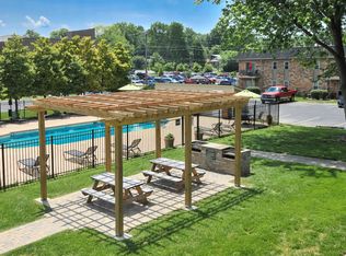 1106 Poplar Level Plz #1104-22, Louisville, KY 40217