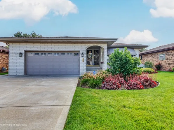 2927 Halifax Ave, Westchester, IL 60154