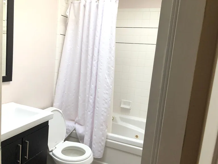 227 Blackburn Ave — Photo 5