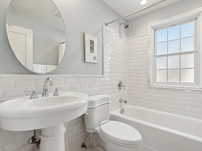 1094 Pine St — Photo 14