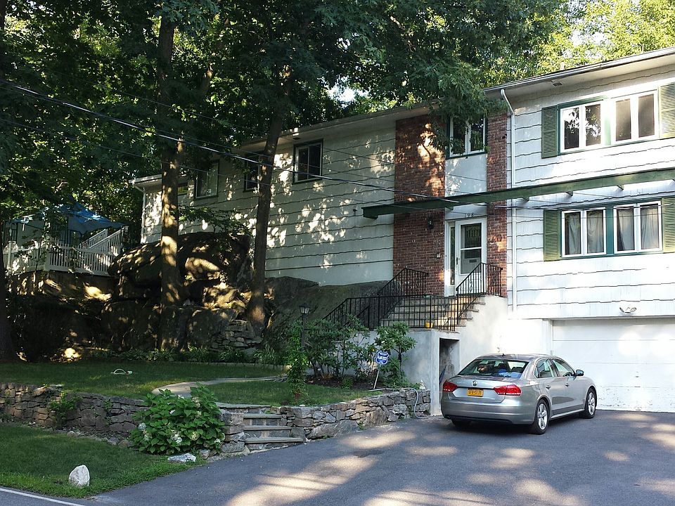 1st image of 198 Hickory Grove Dr E