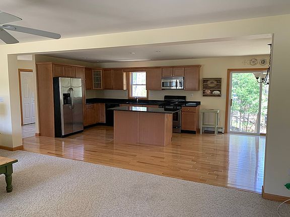 2nd image of 114 White Birch Dr