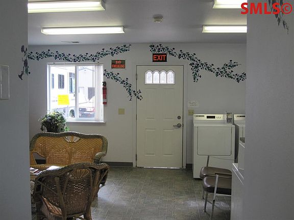 2nd image of 1200 Fontaine Dr