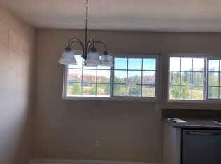 102 Streamwood, Irvine, CA 92620