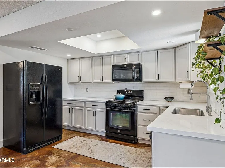 3405 S Cutler Dr — Photo 9