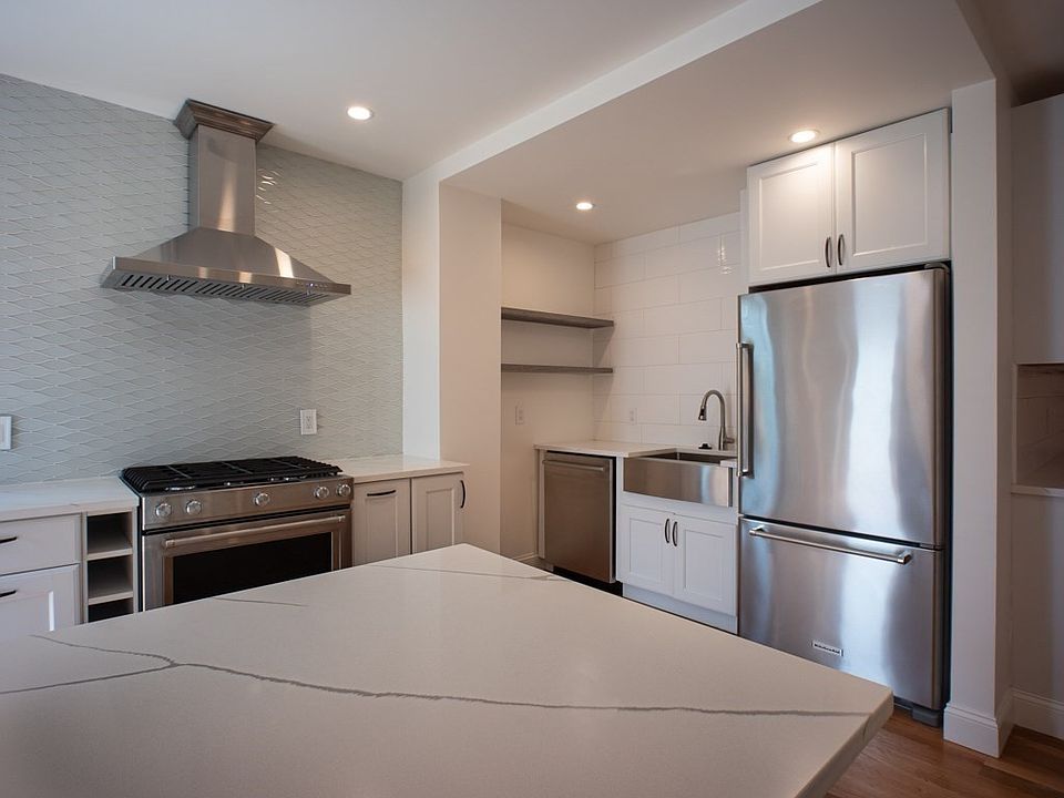1st image of 491 E 6th St #1