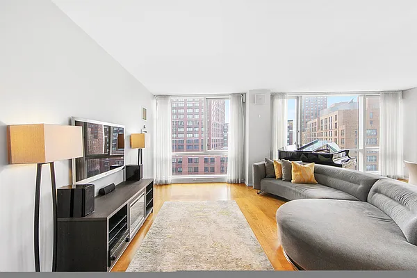 Rented by Nest Seekers International | media 14