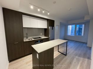 395 Square One Dr #1406, Mississauga, ON L5B 0E2