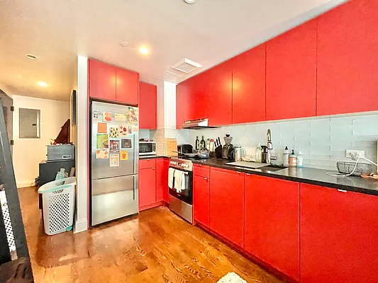 Rented by Pear NYC LLC | media 14