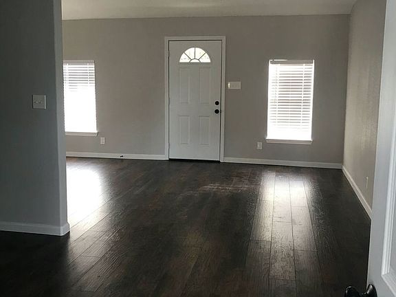 3rd image of 8306 Whitney Dr