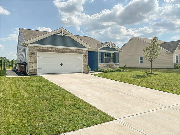 2nd image of 1093 Marty Lee Ln
