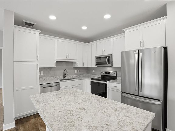 2nd image of 750 E Foster Rd #206