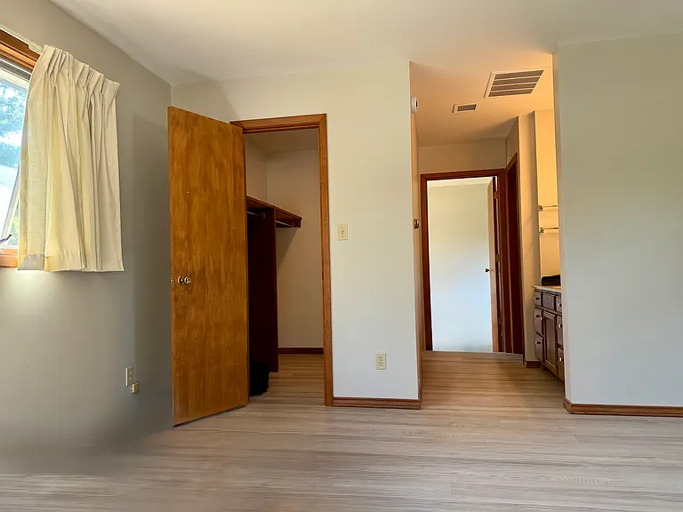503 Hessel Blvd — Photo 52